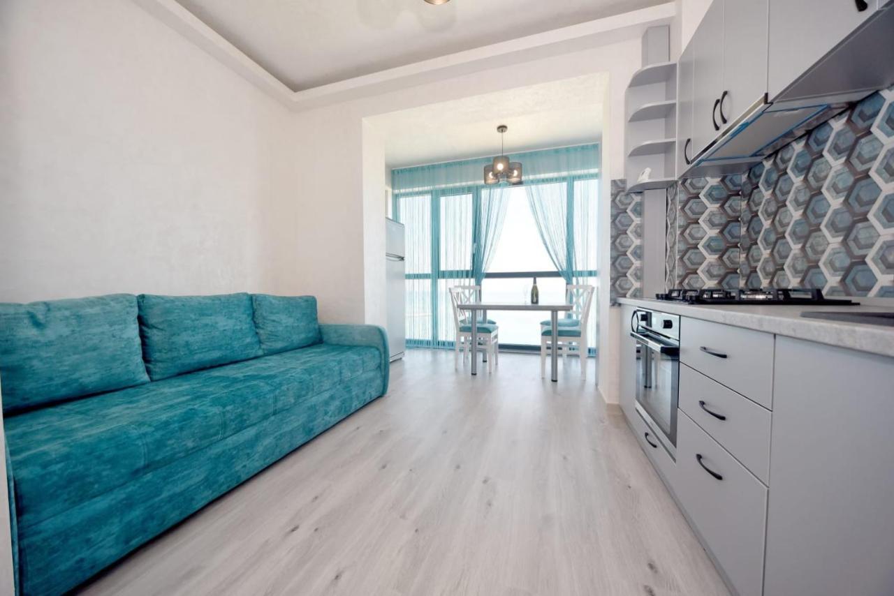 Turquoise By The Sea Apartment คอนสตันซา ภายนอก รูปภาพ