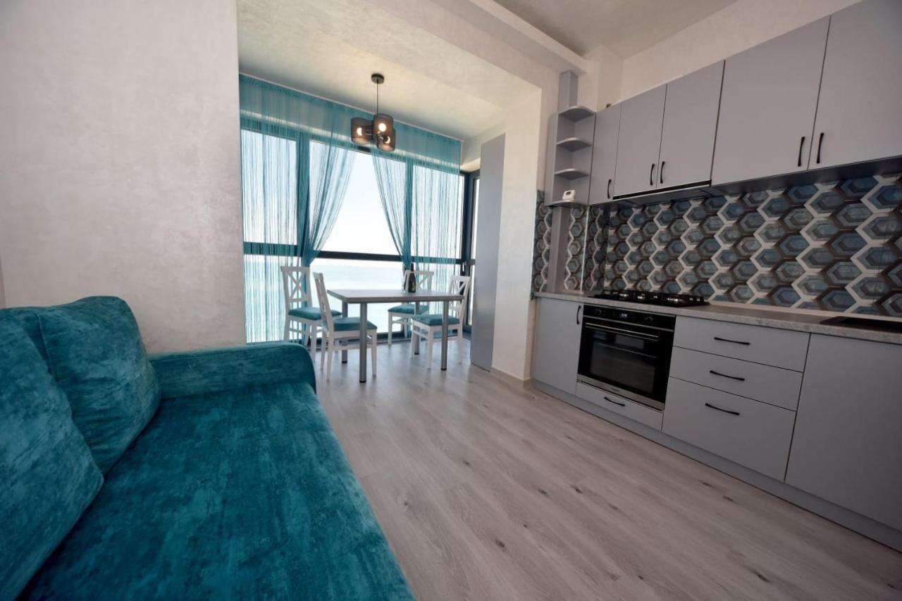 Turquoise By The Sea Apartment คอนสตันซา ภายนอก รูปภาพ